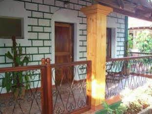 Cancio'S House Hotel Aldona Exterior foto